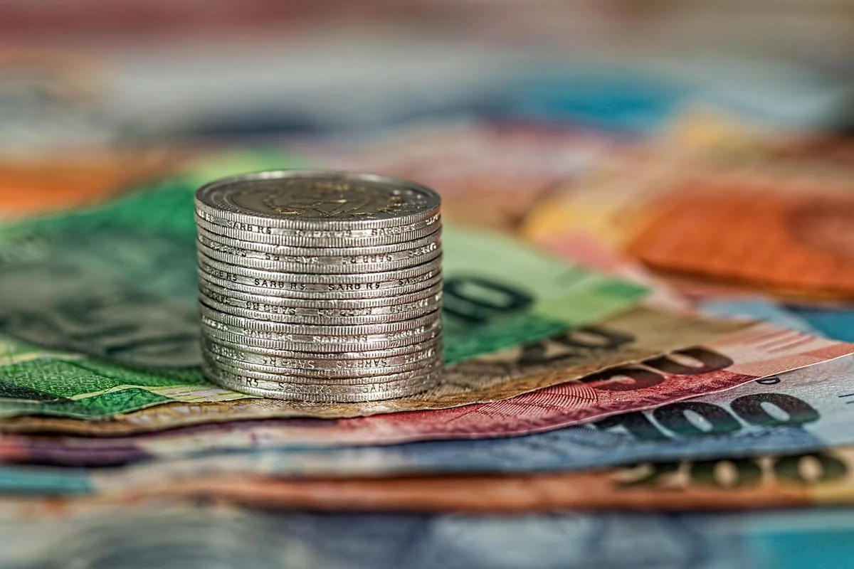 Tarifs, plafonds et comparaison avec les néobanques