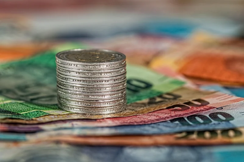 Tarifs, plafonds et comparaison avec les néobanques