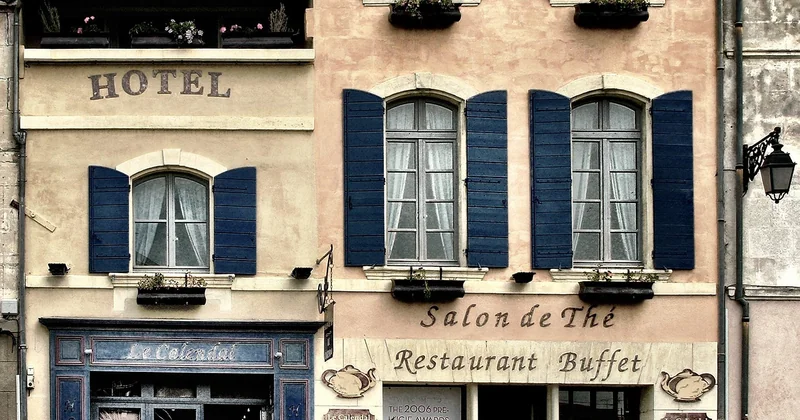 Comparatif des supports : ce qui vaut le coup selon votre commerce