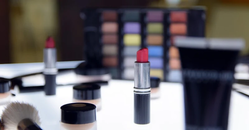 Ce qu'on trouve réellement dans une vente au personnel L'Oréal